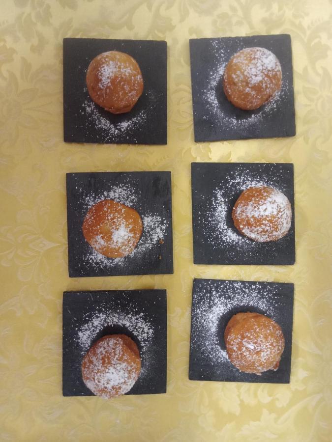 Hotel Cecchin アオスタ エクステリア 写真